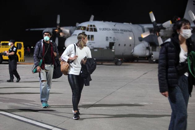 March 26, 2020, Buenos Aires, Buenos Aires, Argentina: Argentine Air Force repatriated Argentine citizens who were stranded in Peru due to the suspension of flights by the Coronavirus - COVID-19. Buenos Aires Argentina - ZUMAs180 20200326_zbp_s180_007 Copyright: xClaudioxSantistebanx