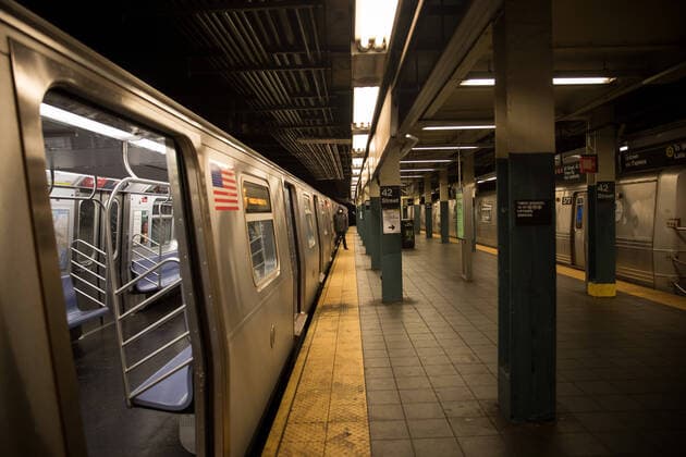 (200326) -- NEW YORK, March 26, 2020 (Xinhua) -- A man wearing a face mask steps off a subway train at Times Square subway station in New York, the United States, on March 26, 2020. The United States reported 82,404 confirmed COVID-19 cases as of 6 p.m. U.S. Eastern Time on Thursday (2200 GMT), according to the Center for Systems Science and Engineering (CSSE) at Johns Hopkins University. The United States has surpassed China to become the country with most COVID-19 cases in the world, according to the CSSE. (Photo by Michael Nagle Xinhua) U.S.-NEW YORK-COVID-19-CASES 