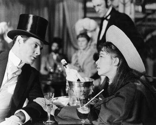 GIGI, from left: Louis Jordan, Leslie Caron, 1958 Courtesy Everett Collection !ACHTUNG AUFNAHMEDATUM GESCHÃ„TZT! PUBLICATIONXNOTxINxCANxCHNxFRAxITAxJPNxNORxPOLxRUSxESPxUKxUSA Copyright: xCourtesyxEverettxCollectionx MBDGIGI EC074
