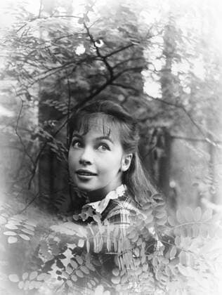 GIGI, Leslie Caron, 1958 Courtesy Everett Collection !ACHTUNG AUFNAHMEDATUM GESCHÃ„TZT! PUBLICATIONXNOTxINxCANxCHNxFRAxITAxJPNxNORxPOLxRUSxESPxUKxUSA Copyright: xCourtesyxEverettxCollectionx MBDGIGI EC046