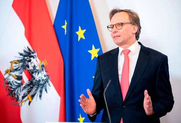 Wien 26.03.2020, Bundeskanzleramt, Wien, AUT, Akutelle Entwicklungen zur Coronaerkrankung in Oesterreich, Pressekonferenz, Status der Telekommunikations- und Postinfrastruktur in der Coronakrise, im Bild Andreas Bierwirth (CEO Magenta) Andreas Bierwirth (CEO Magenta) during a press conference on the status of telecommunications and postal infrastructure in the Corona crisis, of Austrian Goverment about the Coronavirus Pandemie at the Bundeskanzleramt in Wien, Austria on 2020 03 26.