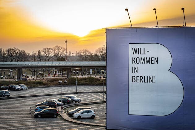 Berlin Reinickendorf OT Tegel, Flughafen Berlin Tegel TXL, leerer Flughafen Corona Coronavirus Covid-19 Berlin