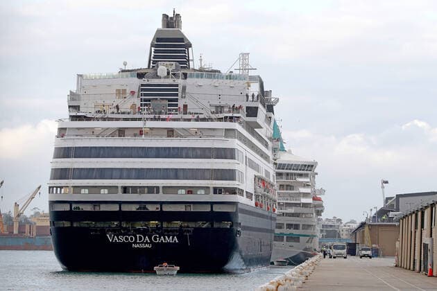 COVID-19 CRUISE PASSENGERS PERTH, The Vasco da Gama cruise ship docks behind the cruise ship Artania in Fremantle harbour in Fremantle, Friday, March 27, 2020. 800 Australian passengers from the Vasco da Gama cruise ship will be quarantined either on WA s Rottnest Island or in a hotel for two weeks, while 9 people confirmed or suspected of being infected with coronavirus have disembarked from the Artania cruise ship and will be treated in Perth. ( NO ARCHIVING, EDITORIAL USE ONLY, NO USE IN BOOKS WITHOUT CONSENT PERTH WA AUSTRALIA  Copyright: xRICHARDxWAINWRIGHTx 20200327001460424162