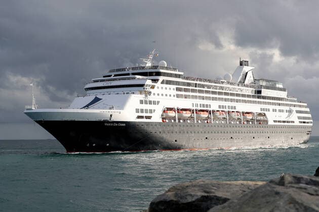 COVID-19 CRUISE PASSENGERS PERTH, The Vasco da Gama cruise ship is seen arriving in Fremantle harbour in Fremantle, Friday, March 27, 2020. 800 Australian passengers from the Vasco da Gama cruise ship will be quarantined either on WA s Rottnest Island or in a hotel for two weeks, while 9 people confirmed or suspected of being infected with coronavirus have disembarked from the Artania cruise ship and will be treated in Perth. ( NO ARCHIVING, EDITORIAL USE ONLY, NO USE IN BOOKS WITHOUT CONSENT PERTH WA AUSTRALIA  Copyright: xRICHARDxWAINWRIGHTx 20200327001460424393