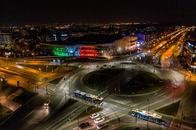 Italian national colours are illuminated on architectural buildings in Krakow Italian national colours are illuminated on architectural buildings on March 26, 2020 in Krakow, Poland to emphasize the solidarity with Italians fighting with the coronavirus pandemic EN_01422038_0010 