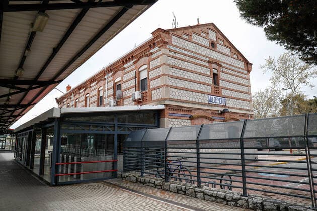March 27, 2020, Valdemoro, MADRID, SPAIN: Illustration, A general view of the Renfe train station in Valdemoro during the second week after the Government declared the state of alarm in Spain and recommended people to stay at home to fight coronavirus COVID-19 on March 27, 2020 in Valdemoro, Madrid, Spain Valdemoro SPAIN - ZUMAa181 20200327_zaa_a181_024 Copyright: xOscarxJ.xBarrosox