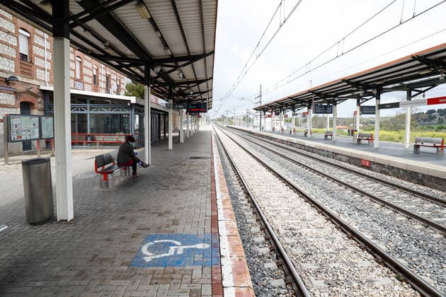 March 27, 2020, Valdemoro, MADRID, SPAIN: Illustration, A general view of the Renfe train station in Valdemoro during the second week after the Government declared the state of alarm in Spain and recommended people to stay at home to fight coronavirus COVID-19 on March 27, 2020 in Valdemoro, Madrid, Spain Valdemoro SPAIN - ZUMAa181 20200327_zaa_a181_026 Copyright: xOscarxJ.xBarrosox