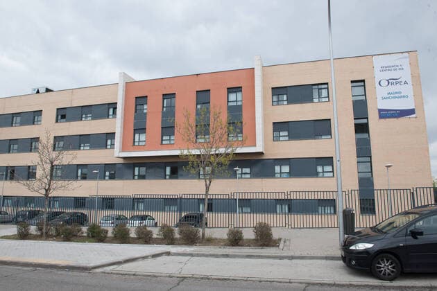 March 27, 2020, Madrid, MADRID, SPAIN: Orpea Nursing Home at Sanchinarro (Madrid) during thetennth day after the Government declared the state of alarm in Spain and recommended people to stay at home to fight coronavirus COVID-19 on March 27, 2020 in Madrid, Spain Madrid SPAIN - ZUMAa181 20200327_zaa_a181_090 Copyright: xJoaquinxCorcherox