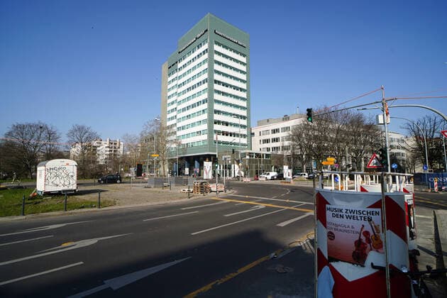 27.03.2020,Berlin,Deutschland,GER,die Stadt in Zeiten der Corona Pandemie, Investitionsbank Berlin IBB Hauptsitz Bundesallee im Bezirk Wilmersdorf