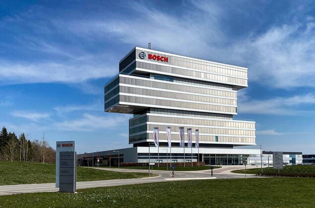 xsvx, Wirtschaft, Robert Bosch GmbH Zentrum für Forschung und Vorausentwicklung in Renningen. Die Firma Bosch hat einen Corona Covid-19 Schnelltest entwickelt emwirt Renningen