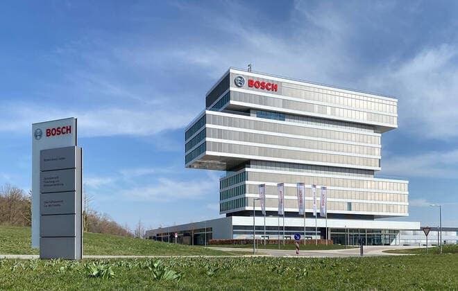 xsvx, Wirtschaft, Robert Bosch GmbH Zentrum für Forschung und Vorausentwicklung in Renningen. Die Firma Bosch hat einen Corona Covid-19 Schnelltest entwickelt emwirt Renningen