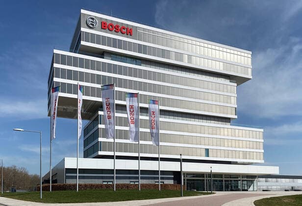 xsvx, Wirtschaft, Robert Bosch GmbH Zentrum für Forschung und Vorausentwicklung in Renningen. Die Firma Bosch hat einen Corona Covid-19 Schnelltest entwickelt emwirt Renningen