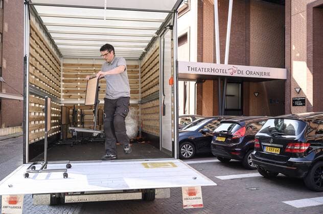 2020-03-27 13:49:23 Nederland, Roermond, 27 maart 2020 - In de strijd tegen corona is er ook in Roermond een zorghotel geopend bij het Van der Valk concern. ANP-Hollandse Hoogte John Peters  Copyright: xx x409073162x