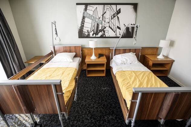 2020-03-27 12:55:07 Nederland, Roermond, 27 maart 2020 - Foto: Patientenkamer. In de strijd tegen corona is er ook in Roermond een zorghotel geopend bij het Van der Valk concern.  Copyright: xx x409073411x