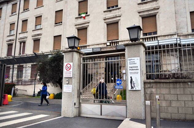 Milan, Palazzoli Don Gnocchi Institute, suspect of numerous cases of patients and nurses infected with coronavirus (Maurizio Maule Fotogramma, Milan - 2020-03-27) p.s. la foto e utilizzabile nel rispetto del contesto in cui e stata scattata, e senza intento diffamatorio del decoro delle persone rappresentate  Copyright: xMaurizioxMaulex xFOTOGRAMMAx