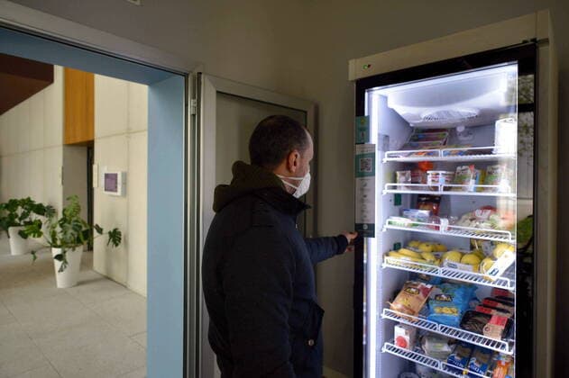 Milan, coronavirus emergency - Cascina Merlata Social Village, Market Condominium, refrigerators stocked with food available to condominiums (Maurizio Maule Fotogramma, Milan - 2020-03-27) p.s. la foto e utilizzabile nel rispetto del contesto in cui e stata scattata, e senza intento diffamatorio del decoro delle persone rappresentate  Copyright: xMaurizioxMaulex xFOTOGRAMMAx