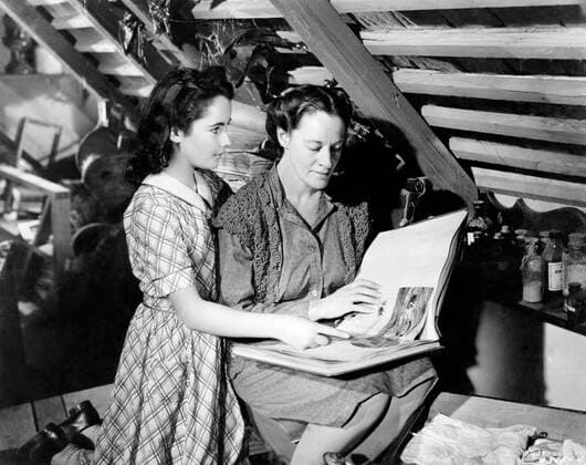 OSCARS. Beste Nebendarstellerin. PreistrÃ¤gerinnen 1941-1950 NATIONAL VELVET, Elizabeth Taylor, Anne Revere, 1944 Courtesy Everett Collection !ACHTUNG AUFNAHMEDATUM GESCHÃ„TZT! PUBLICATIONXNOTxINxCANxCHNxFRAxITAxJPNxNORxPOLxRUSxESPxUKxUSA Copyright: xCourtesyxEverettxCollectionx MBDNAVE EC020