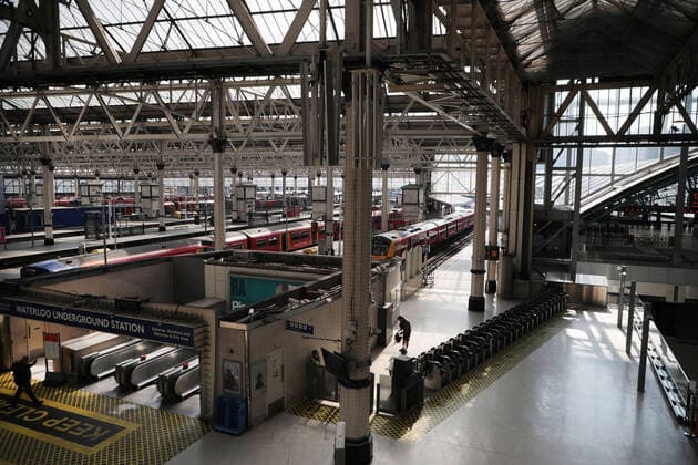 The Waterloo station is near empty after Prime Minister Boris Johnson imposed a national lockdown from the rapidly spreading Coronavirus Pandemic, in London on Friday, March 27, 2020. Prime Minister Boris Johnson announced today that he is self-isolating after testing positive for the coronavirus.  LON2020032719 HUGOxPHILPOTT