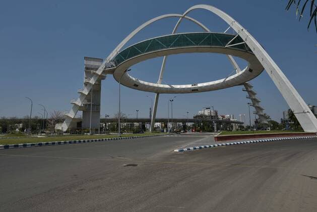 KOLKATA, INDIA - MARCH 27: A deserted view of the Biswa Bangla Gateway at New Town Rajarhat, on day 3 of the three week nationwide lockdown to check the spread of Coronavirus COVID-19 , on March 27, 2020 in Kolkata, India. (Photo by Samir Jana Hindustan Times) India Goes Into 21 Day Lockdown Due To Coronavirus COVID-19