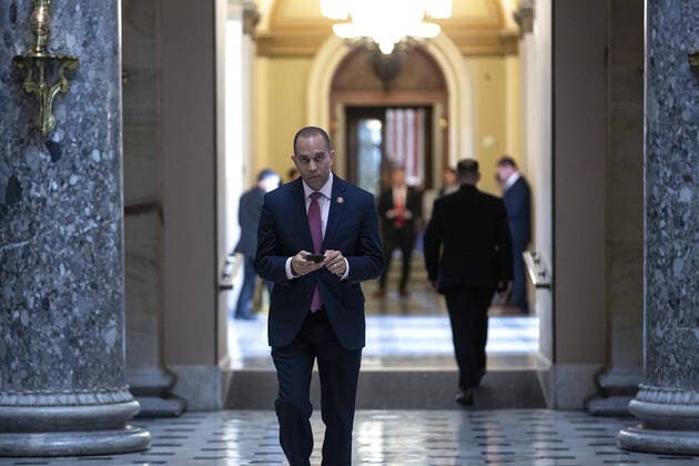 U.S. Representative Hakeem Jeffries walks through Statuary Hall at the U.S. Capitol on Friday, March 27, 2020 in Washington, D.C., as the House prepares to vote on the CARES Act. The stimulus bill, the largest in U.S history, provides economic bailouts to companies, independent contractors and includes direct payments to individuals as the U.S. suffers from the COVID-19 pandemic.  WAP202003278044 STEFANIxREYNOLDS