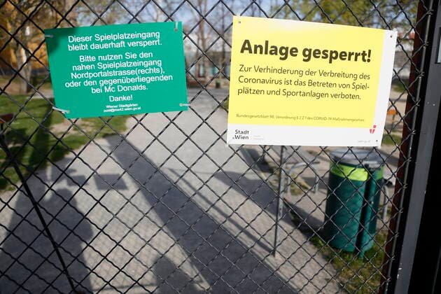 Coronavirus Sars-CoV-2 COVID-19:: Situation in Wien Wien, 27.03.2020 Gesperrter Wolfgang Kössner Park Wien Austria