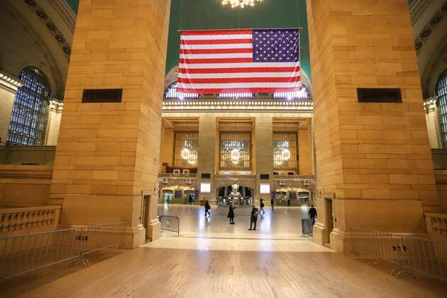March 27, 2020, New York, NEW YORK, UNITED OF STATES: Grand Central Terminal is seen empty during the COVID-19 coronavirus pandemic in New York in the United States. New York UNITED OF STATES - ZUMAv122 20200327_zap_v122_013 Copyright: xWilliamxVolcovx