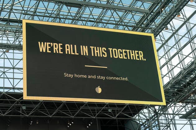 News Bilder des Tages NY: Andrew Cuomo addresses National Guard members Message of hope and encouragement displayed at Jacob Javits Center New York New York United States Copyright: LevxRadin
