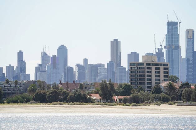 AUSTRALIA CORONAVIRUS COVID-19, A general view of an empty Beach in Melbourne, Saturday, March 28, 2020. Port Phillip City Council has clamped down on large groups accessing all of its beaches including the popular St Kilda Beach. A shutdown of non-essential services is in effect Australia wide in a bid to slow the spread of the coronavirus (COVID-19) disease. ( NO ARCHIVING, EDITORIAL USE ONLY, NO USE IN BOOKS WITHOUT CONSENT MELBOURNE VIC AUSTRALIA  Copyright: xSCOTTxBARBOURx 20200328001460557511