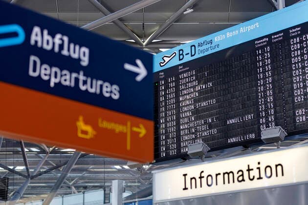 Flughafen Köln Bonn, wo es in Zeiten des Coronavirus zu Flugstornierungen kommt. Köln, 28.03.2020