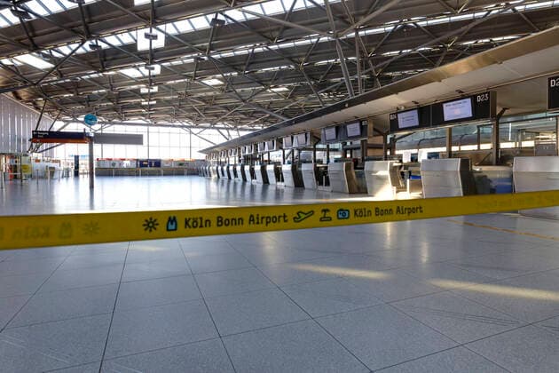 Flughafen Köln Bonn, wo es in Zeiten des Coronavirus zu Flugstornierungen kommt. Köln, 28.03.2020