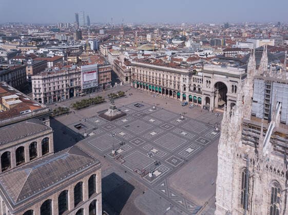 Milan drone takes over deserted streets and squares due to the quarantine for Coronavirus COVID19, panoramic shot of Piazza Del Duomo (Davide Salerno Fotogramma, Milan - 2020-03-28) p.s. la foto e utilizzabile nel rispetto del contesto in cui e stata scattata, e senza intento diffamatorio del decoro delle persone rappresentate  Copyright: xDavidexSalernox xFOTOGRAMMAx