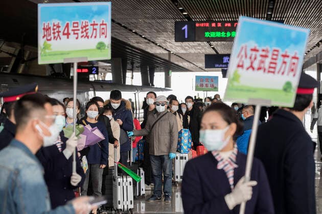 (200328) -- WUHAN, March 28, 2020 -- Passengers wait to leave railway station in Wuhan, central China s Hubei Province, March 28, 2020. Inbound trains started arriving in Wuhan s 17 train stations on Saturday. ) CHINA-WUHAN-RAILWAY-INBOUND SERVICE-RESUMPTION (CN) FeixMaohua 