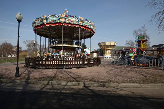 MOSCOW, RUSSIA - MARCH 28, 2020: An empty merry-go-round at Moscow s Gorky Central Park closed from March 28 to April 5 as part of preventive measures against the spread of the COVID-19 infection. The novel coronavirus outbreak took place in Central China in December 2019 and went on to spread to over 160 countries causing the World Health Organisation to declare it a pandemic. Sergei Fadeichev TASS  TS0D3B60
