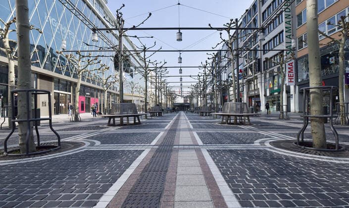 28.03.2020, xblx, Frankfurt am Tag 6 des Kontaktverbots, nur wenige Menschen auf der Zeil Frankfurt am Main