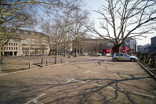28.03.2020,Berlin,Deutschland,GER,die Stadt in Zeiten der Corona Pandemie, der Kunst und Trödelmarkt am Fehrbelliner Platz ist vorläufig bis zum 19.04.2020 geschlossen.