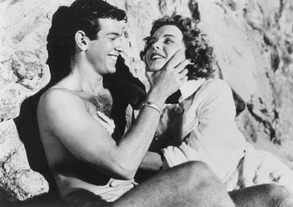 YOUNG AND DANGEROUS, from left: Mark Damon, Lili Gentle, 1957. TM & Copyright 20th Century Fox Film Corp. All rights reserved courtesy Everett Collection 20thCentFox Courtesy Everett Collection !ACHTUNG AUFNAHMEDATUM GESCHÃ„TZT! PUBLICATIONXNOTxINxCANxCHNxFRAxITAxJPNxNORxPOLxRUSxESPxUKxUSA Copyright: x20thCentFox CourtesyxEverettxCollectionx MBDYOAN FE001