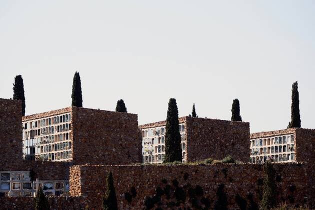 View of Montjuic s cementery in Barcelona, Spain on 29 March 2020. Spain faces the 15th consecutive day of national lockdown in an effort to slow down the spread of the pandemic COVID-19 disease caused by the SARS-CoV-2 coronavirus. Coronavirus in Spain !ACHTUNG: NUR REDAKTIONELLE NUTZUNG!  Copyright: xAlejandroxGarciax GRAF3033 20200329-637210853941453159
