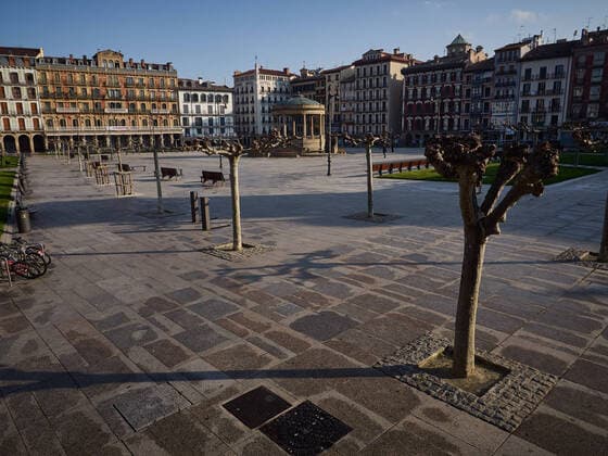 March 29, 2020, Pamplona, NAVARRA, SPAIN: Empty streets of Pamplona at the end of the second week after the Government declared the state of alarm in Spain and recommended people to stay at home to fight coronavirus COVID-19 on March 29, 2020 in Valdemoro, Madrid, Spain Pamplona SPAIN - ZUMAa181 20200329_zaa_a181_003 Copyright: xEduardoxSanzx