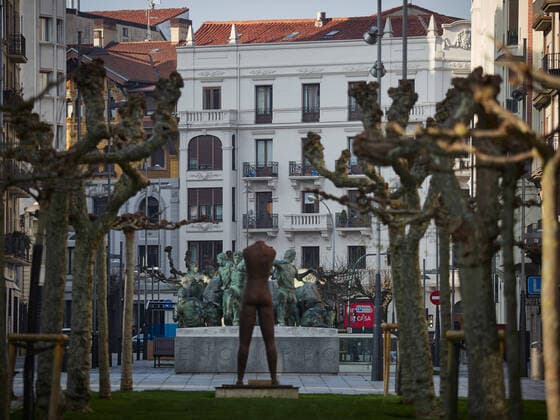 March 29, 2020, Pamplona, NAVARRA, SPAIN: Empty streets of Pamplona at the end of the second week after the Government declared the state of alarm in Spain and recommended people to stay at home to fight coronavirus COVID-19 on March 29, 2020 in Valdemoro, Madrid, Spain Pamplona SPAIN - ZUMAa181 20200329_zaa_a181_006 Copyright: xEduardoxSanzx