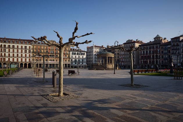 March 29, 2020, Pamplona, NAVARRA, SPAIN: Empty streets of Pamplona at the end of the second week after the Government declared the state of alarm in Spain and recommended people to stay at home to fight coronavirus COVID-19 on March 29, 2020 in Valdemoro, Madrid, Spain Pamplona SPAIN - ZUMAa181 20200329_zaa_a181_009 Copyright: xEduardoxSanzx