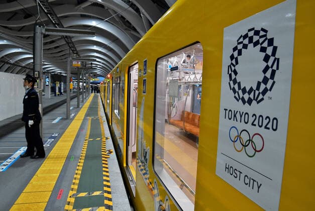 On the train of subway Ginza line are seen almost no passenger at Shibuya station in Tokyo, Japan on Sunday early evening, March 29, 2020. Streets in normally busy Tokyo areas such as the Shibuya, Shinjuku and Ginza shopping district is unfrequente populated.  TKP2020032922 KEIZOxMORI