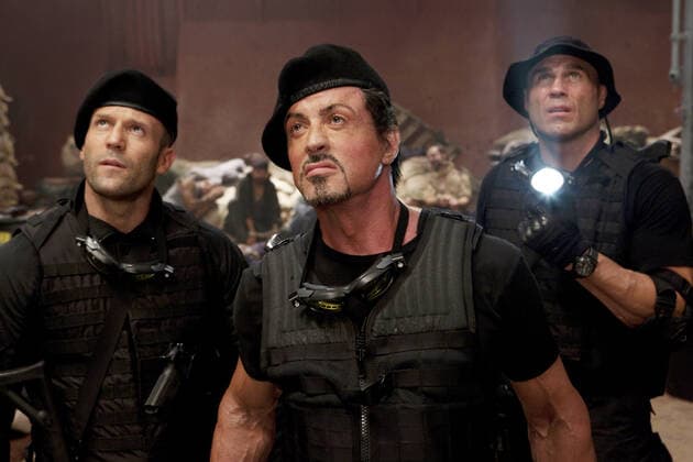 THE EXPENDABLES, from left: Jason Statham, Sylvester Stallone, Randy Couture, 2010. Lionsgate courtesy Everett Collection Lions Gate Courtesy Everett Collection !ACHTUNG AUFNAHMEDATUM GESCHÃ„TZT! PUBLICATIONXNOTxINxCANxCHNxFRAxITAxJPNxNORxPOLxRUSxESPxUKxUSA Copyright: xLionsxGate CourtesyxEverettxCollectionx MCDEXPE EC014