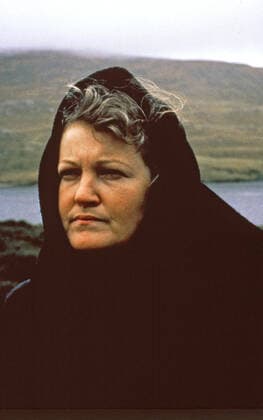THE FIELD, Brenda Fricker, 1990, (c) Avenue Pictures courtesy Everett Collection Avenue Pictures Courtesy Everett Collection !ACHTUNG AUFNAHMEDATUM GESCHÃ„TZT! PUBLICATIONXNOTxINxCANxCHNxFRAxITAxJPNxNORxPOLxRUSxESPxUKxUSA Copyright: xAvenuexPictures CourtesyxEverettxCollectionx MCDFIEL EC007