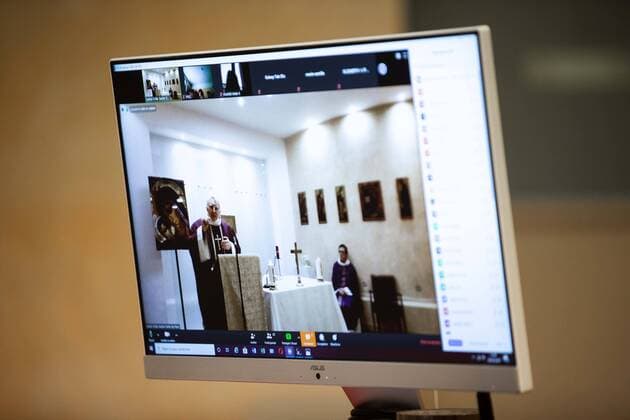 Paris, France, March 29, 2020 - Mass celebrated by videoconference during the Covid-19 epidemic inside the chapel of Sainte Odile church.  Copyright: xAlexisxSciardx