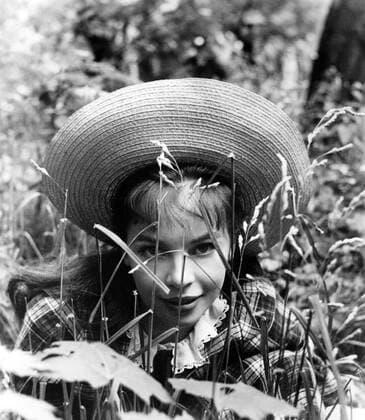 GIGI, Leslie Caron, 1958 Courtesy Everett Collection !ACHTUNG AUFNAHMEDATUM GESCHÃ„TZT! PUBLICATIONXNOTxINxCANxCHNxFRAxITAxJPNxNORxPOLxRUSxESPxUKxUSA Copyright: xCourtesyxEverettxCollectionx MCDGIGI EC005
