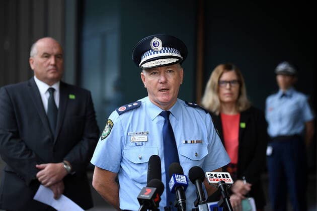 AUSTRALIA CORONAVIRUS COVID-19, NSW Police Commissioner Mick Fuller speaks to the media during a press conference in Sydney, Monday, March 30, 2020. A shutdown of non-essential services is in effect Australia wide in a bid to slow the spread of the coronavirus (COVID-19) disease. ( NO ARCHIVING, EDITORIAL USE ONLY, NO USE IN BOOKS WITHOUT CONSENT SYDNEY NSW AUSTRALIA  Copyright: xJOELxCARRETTx 20200330001460773852