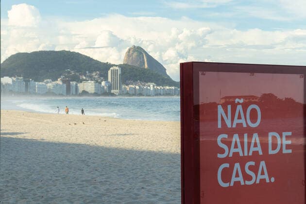 RIO DE JANEIRO, RJ - 29.03.2020: PARIA DE COPACABANA VAZIA COVID 19 - Copacabana beach empty this Sunday (29), due to social isolation. x1899538x  CarlosxEliasxJunior