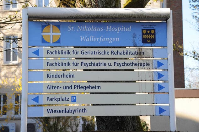 Das St. Nikolaus Hospital am Montag(30.03.2020) in Wallerfangen bleibt für Besucher wegen Corona Virus geschlossen.