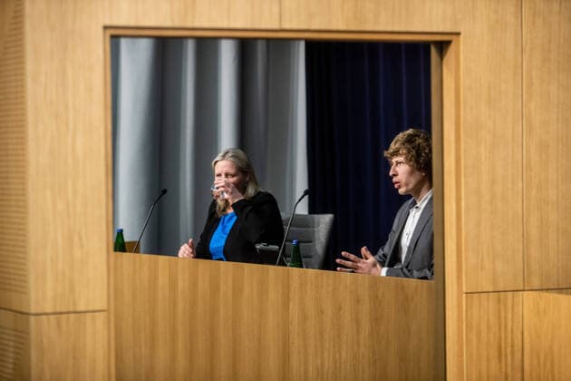 Tallinn 29.03.2020 Sotsiaalministeeriumi pressikonverents. Pildil sotsiaalminister Tanel Kiik ja sotsiaalministeeriumi kohalike omavalitsuste sotsiaalteenuste ja -toetuste poliitika juht Triin Raag. Emergency situation press conference, corona virus. Ministry of Social Affairs In the picture Minister of Social Affairs Tanel Kiik and the Political Director of Local Government Benefits and Services Triin Raag. FOTO:SANDER ILVEST POSTIMEES TALLINN Harjumaa Estonia  Copyright: xSANDERxILVESTx Tanel Kiik, Triin Raag