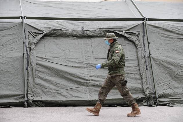 A field hospital is enabled at Gregorio Maranon Hospital in Madrid, Spain, 30 March 2020. Spain is on its 16th day of lockdown as Spanish government has announced a temporary stop to all construction works and other non-essential economic activities as the Mediterranean country suffers one of the worst outbreaks of the pandemic COVID-19 disease caused by the SARS-CoV-2 coronavirus. Coronavirus in Spain !ACHTUNG: NUR REDAKTIONELLE NUTZUNG!  Copyright: xJuanJoxMartínx GRAF3347 20200330-637211680287488842